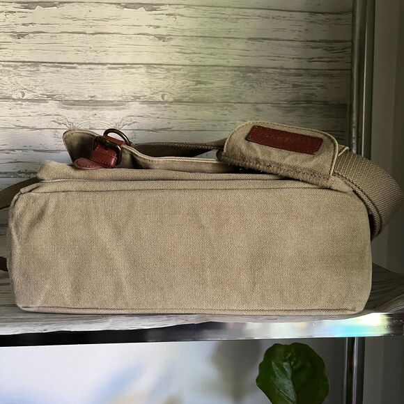 Kelly Moore Bag Kate Canvas Messenger Camera Bag - Picture 5 of 7